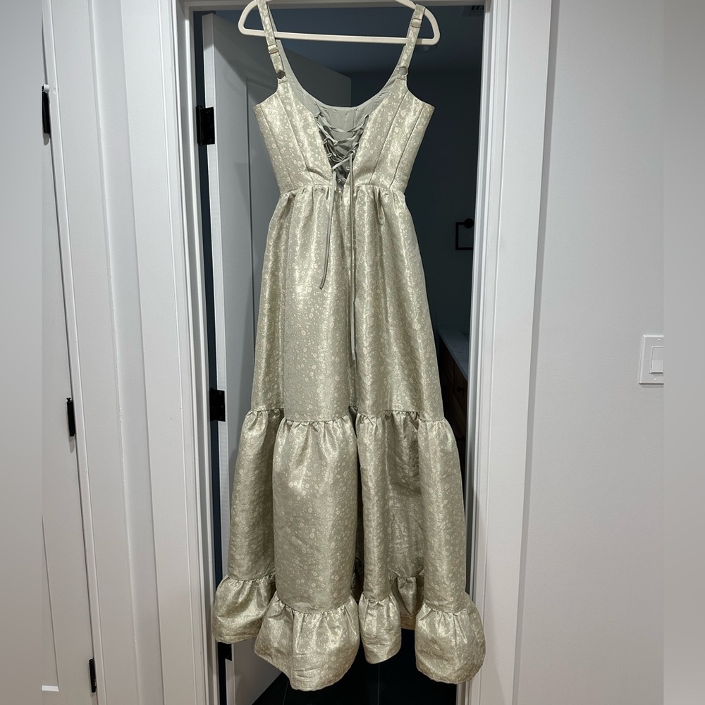 V. Chapman The Avery Dress in Sage Duchess - Picture 7 of 10